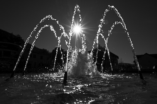 Brunnen mit Gegenlicht